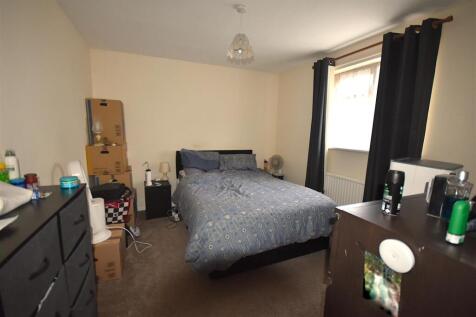 Bedroom.JPG