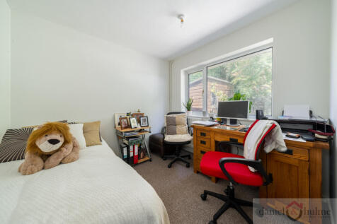 31 Campbell Avenue-22