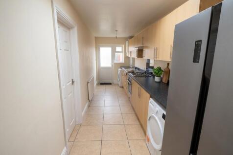 5 Northway, Leamington Spa photo 5