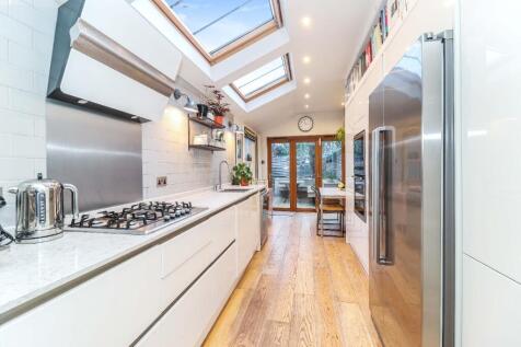 Kitchen/breakfast rm