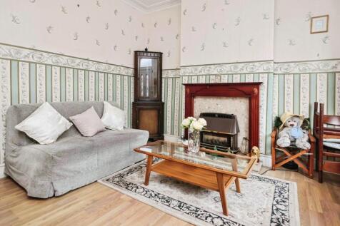 3 bed, 1 bath Terraced in Birmingham - Photo 4
