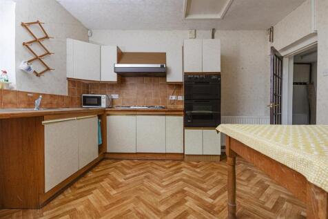 Bramleys Estate Agents - Leeds Road - Mirfield (3)