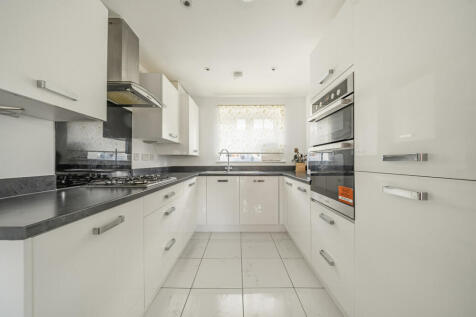 Newland Avenue, Bishop's Stortford, Hertfordshire, CM23 photo 4
