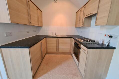 Barclay Court 3 - Kitchen.jpg