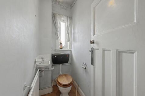 38 Redston Road, Crouch End, London, N8 7HJ