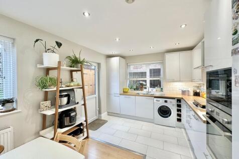 Kitchen/Dining