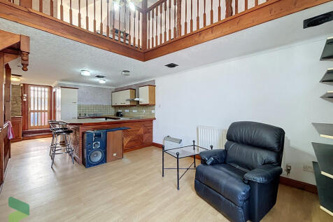 First Floor Flat, Blackburn Road photo 4