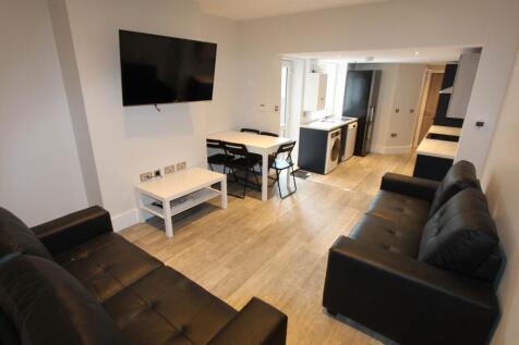 5 Bedroom Terraced in LE11 5DT