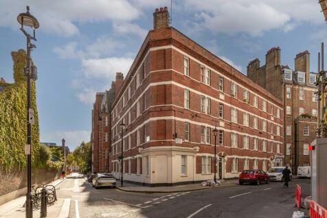 3 Greencoat Mansions, Westminster, London, SW1P 1PG