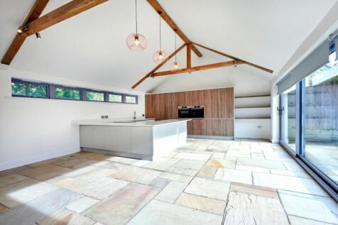 Kitchen/ Family Area