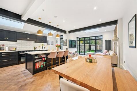 Kitchen/Dining