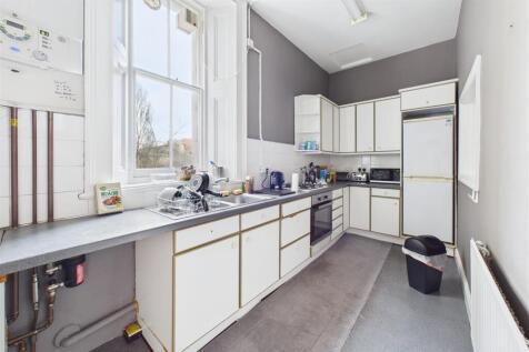 Flat 2, 21 Tyndalls Park Road, Clifton, Bristol BS