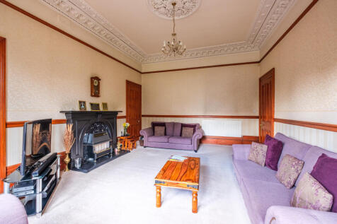 5 bed, 2 bath House in Glasgow - Photo 4