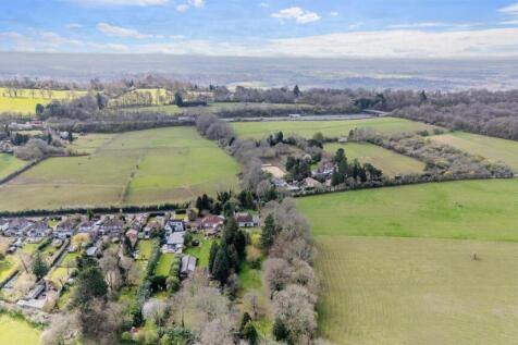 MARGERY LANE, LAVINGTON DRONE  (11).jpg