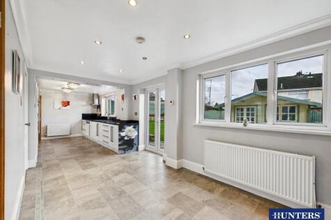 Family Dining Kitchen