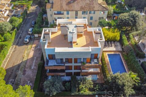 Penthouse apartment for sale in Puerto Pollensa with tourists license