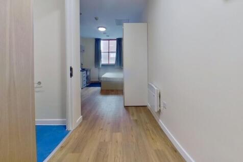 126-Avalon-Court-Hallway