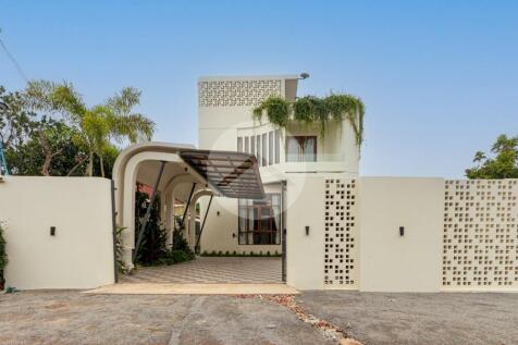 4 Bedroom Western Villa For Sale - Sala Kamreuk, Siem Reap