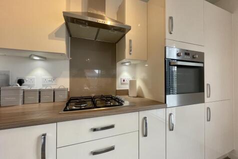 Louisburg Avenue, Bordon, Hampshire, GU35 photo 4