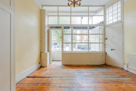 Calabria Road (15).jpg