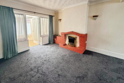 The Grove, CLACTON-ON-SEA, CO15 1TJ photo 5