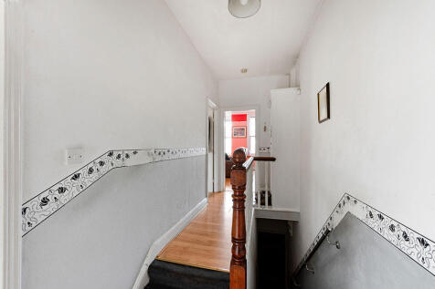 2 bed, 1 bath Flat in london - Photo 14