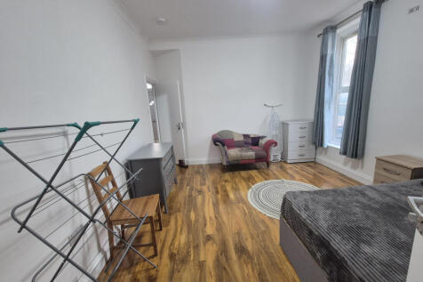 Shernhall Street, London, London, E17 photo 4