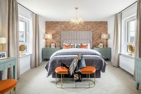 Main bedroom in 4 bedroom Brechin house