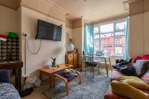 Royal Park Avenue, Hyde Park, Leeds photo 3
