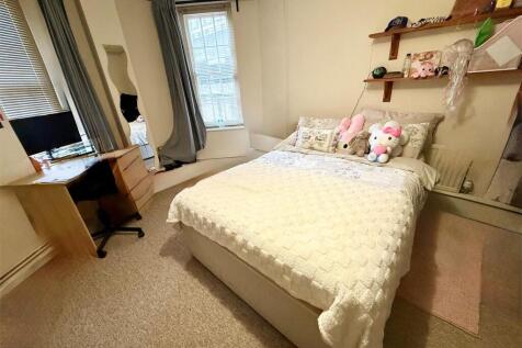 Room 1.jpg