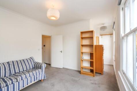Coningham Road, Shepherds Bush photo 3