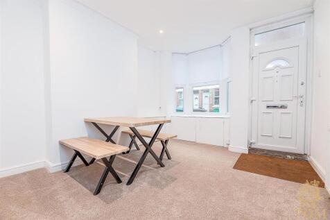 12 Chippendale St Lenton  (4 of 27).jpg