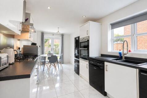 Egret Close, Cressington, Liverpool, Merseyside, L19 photo 4