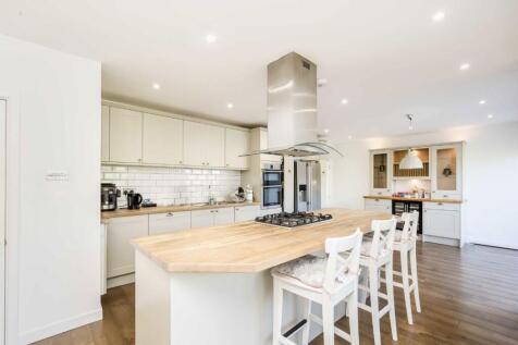 West Grove, Walton-On-Thames photo 4