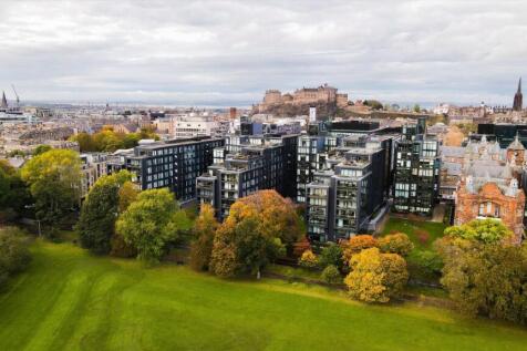 Simpson Loan, Edinburgh EH3. 2 bedroom flat for sale
