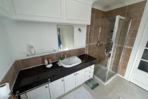 Brizlincote Lane, Staffordshire, Burton upon Trent, DE15 photo 5