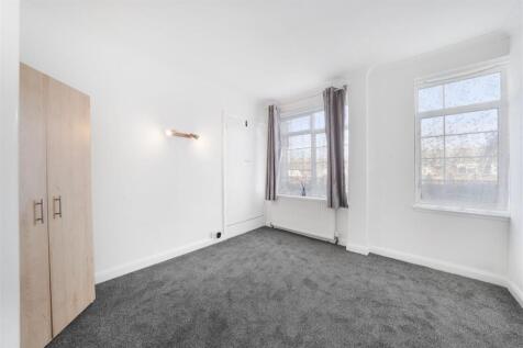 91 Carmel Court Kings Drive Wembley HA9 9JG - 002.