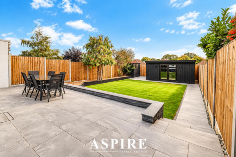 Modern Garden Patio with Garden Room.png