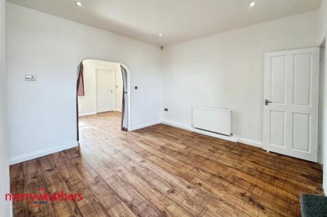Duke Avenue, Maltby, Rotherham photo 3
