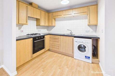 Redshank Court, Thatcham, Berkshire, RG19 photo 3