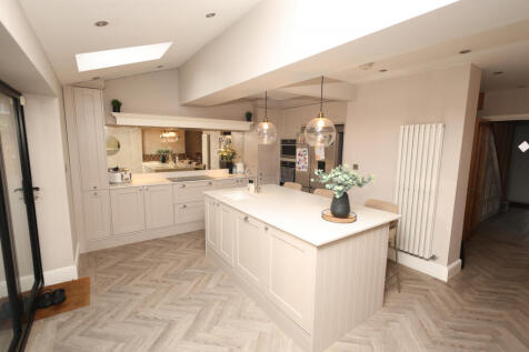 3 Bedroom Semi Detached for Sale