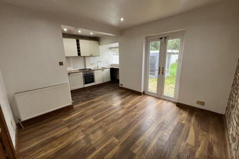 Prestwood Avenue, Wednesfield photo 4