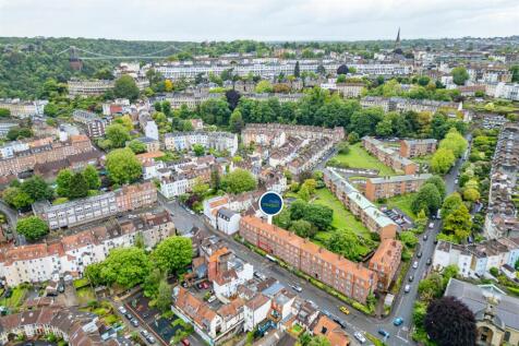 7 Hillsborough Flats, Hotwell Road, Bristol BS8 4S