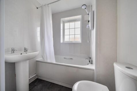 Kestrel Way, Luton photo 4
