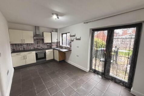 Ullswater Avenue, St. Helens photo 3