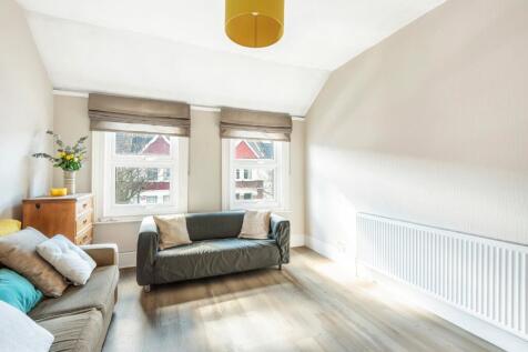 2-bed flat on Oakmead Road, Balham, London, SW12, £2,500/mo