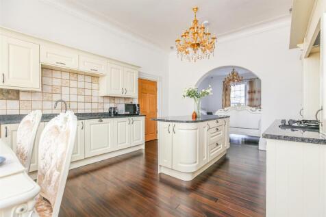 BM00374-S-IMG_2940-18-gnr 3.jpg