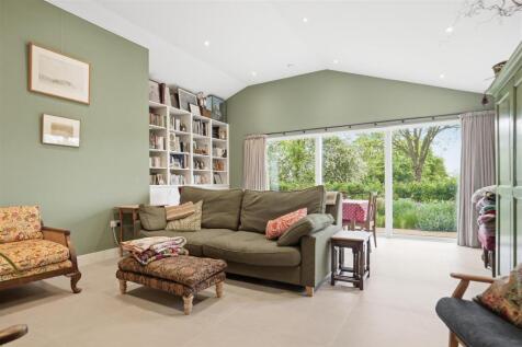 2 Willow Close 5.jpg