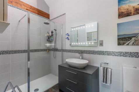 Principal Bedroom Suite