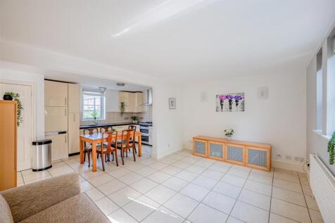 1 Cumberland Row BA1 2AS-10.jpg